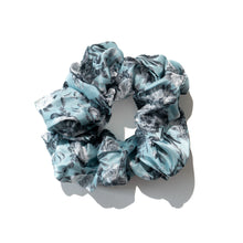 Load image into Gallery viewer, Silk Scrunchies