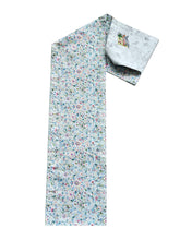 Load image into Gallery viewer, Peranakan Teapot / Chinese Floral Reversible Table Runner