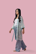 Load image into Gallery viewer, Chinese Floral Kimono