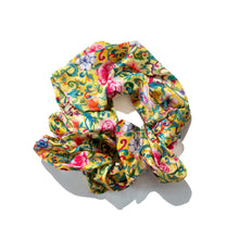 Load image into Gallery viewer, Silk Scrunchies
