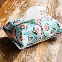 Load image into Gallery viewer, Peranakan Cirlce 4 flowers Tile Fabric Tissue Covers

