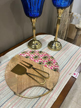 Load image into Gallery viewer, Round Cheeseboard with cutlery

