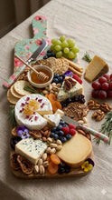 Load image into Gallery viewer, Rectangle Cheeseboard with cutlery
