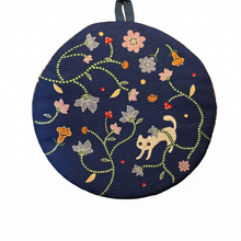 Load image into Gallery viewer, Batik &amp; Kitty Pot holder in Blue
