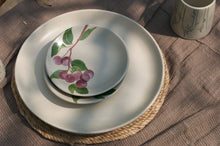 Load image into Gallery viewer, Plum Appetizer plates
